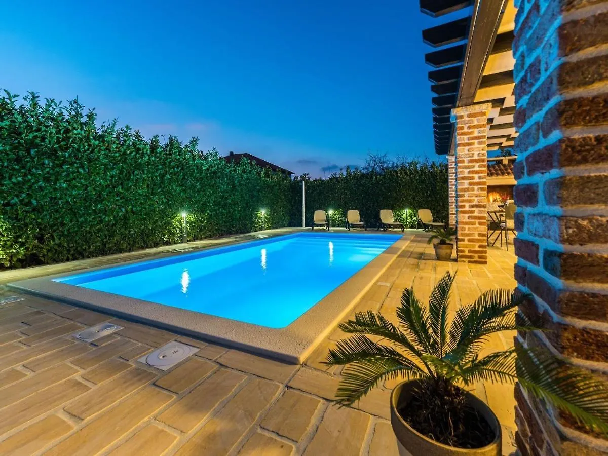 Pretty Holiday Home In Sukosan With Fenced Garden 0*,  Croatia