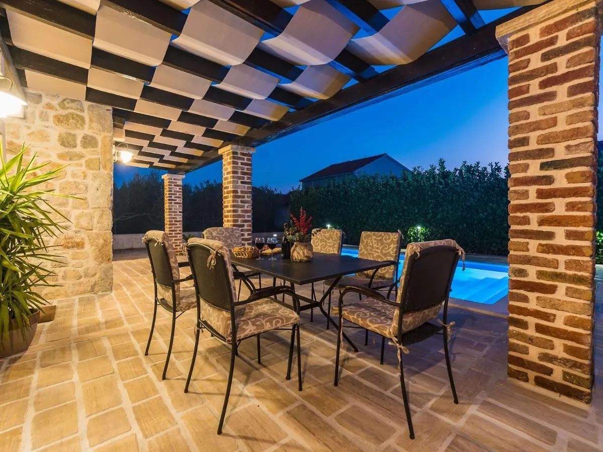 Pretty Holiday Home In Sukosan With Fenced Garden